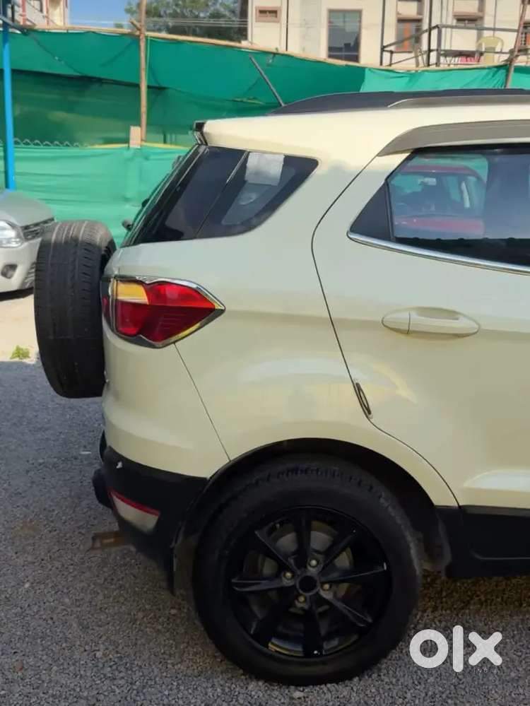Ford Ecosport Titanium Plus Sunroof