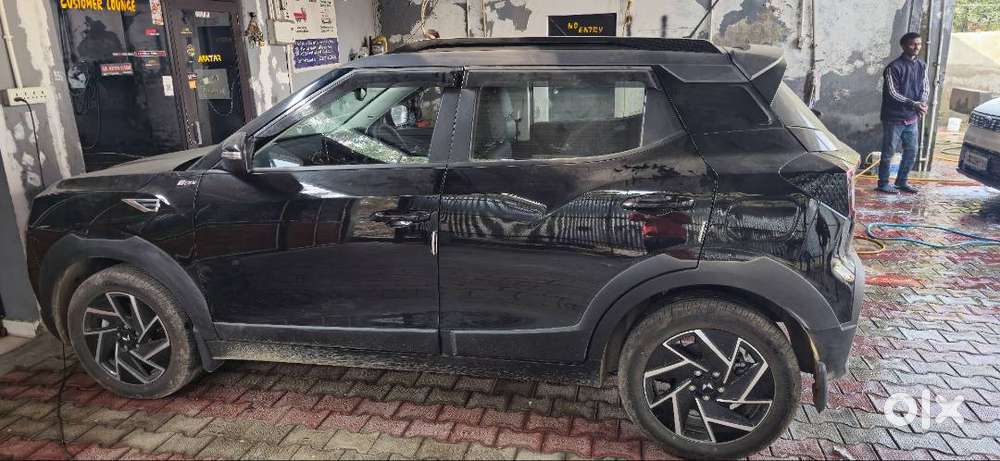 Mahindra Xuv 3xo Ax7 2nd Top Model 2024