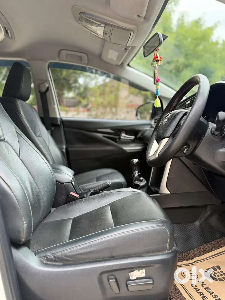 Toyota Innova Crysta Diesel Manual 2022 Variant