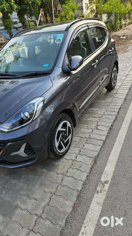 Hyundai Grand I10 Nios Petrol Sportz 2025 April 1 Owner 4000 Driven