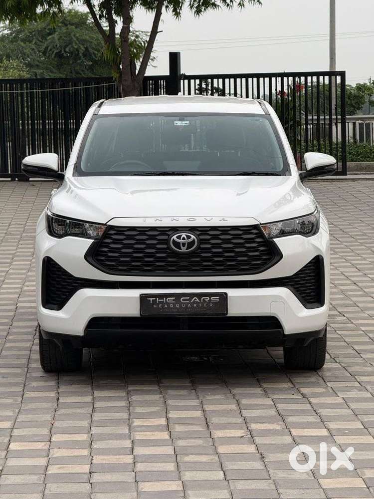 Toyota Innova Hycross 2.0 Gx 8 Str, 2023, Petrol
