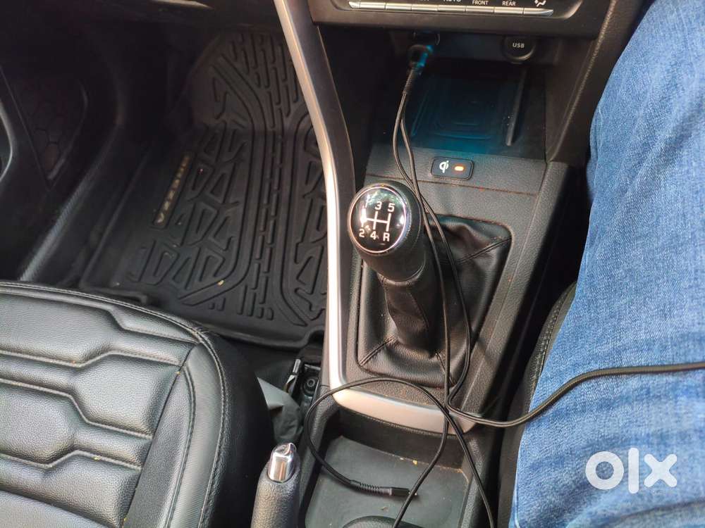 Maruti Suzuki Brezza 1.5 Zxi Plus Smart Hybrid Dual Tone, 2023, Petr..