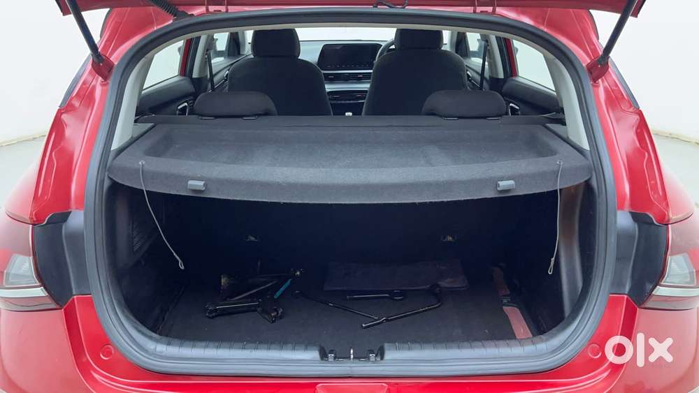 Hyundai New I20 1.2 Asta (o) Mt Dual Tone, 2022, Petrol