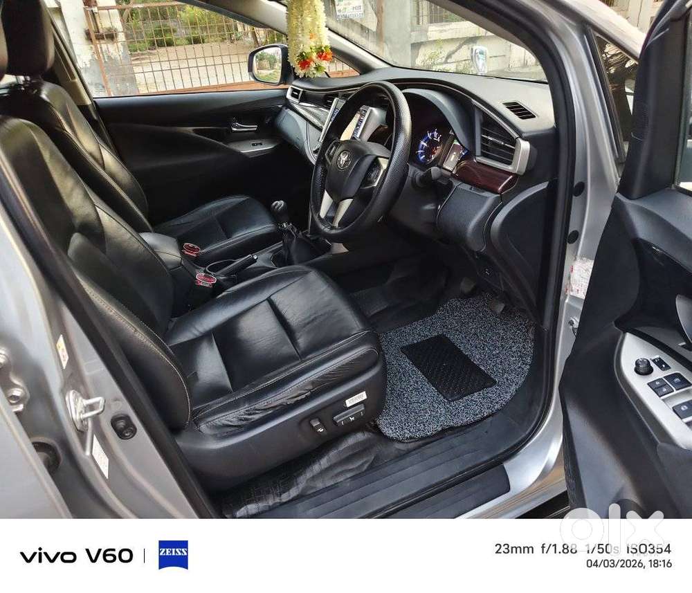 Toyota Innova Crysta [ ] 2.4 Zx At 7 Str, 2016, Diesel