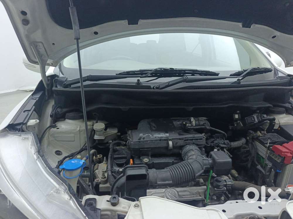 Maruti Suzuki Ertiga Vxi At, 2024, Petrol