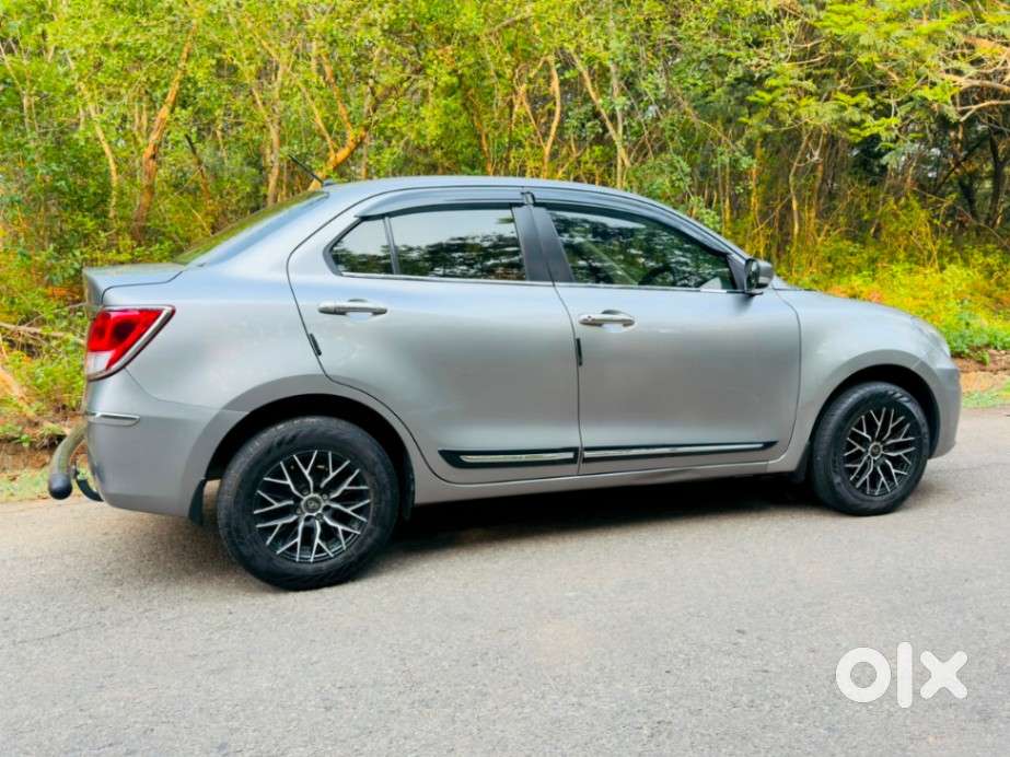 Maruti Suzuki Dzire 1.2 Vxi, 2022, Petrol
