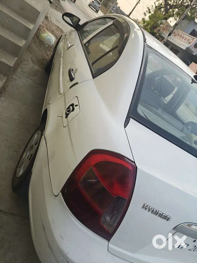 Urgent Sale: Hyundai Verna Crdi (diesel) - Price Negotiable