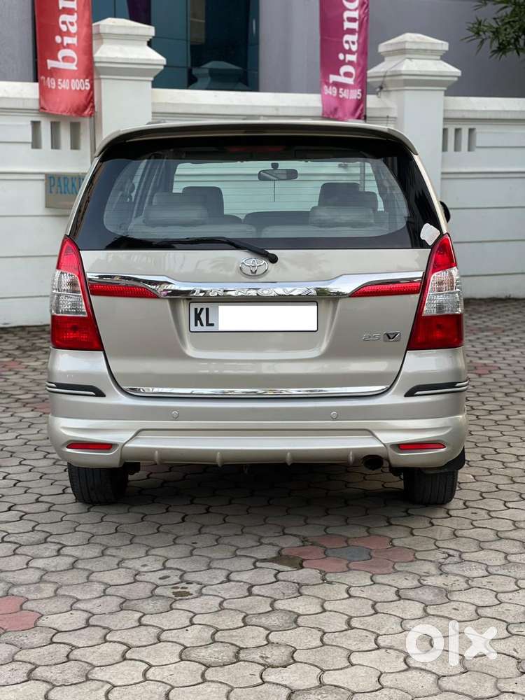 Toyota Innova 2.5 V 8 Str, 2013, Diesel