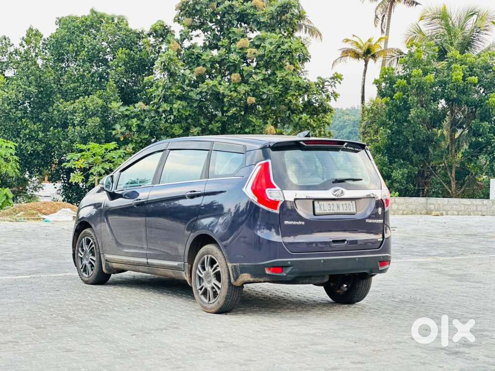 Mahindra Marazzo M8, 2018, Diesel