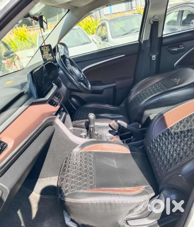 Maruti Suzuki Brezza 1.5 Zxi Smart Hybrid, 2022, Petrol