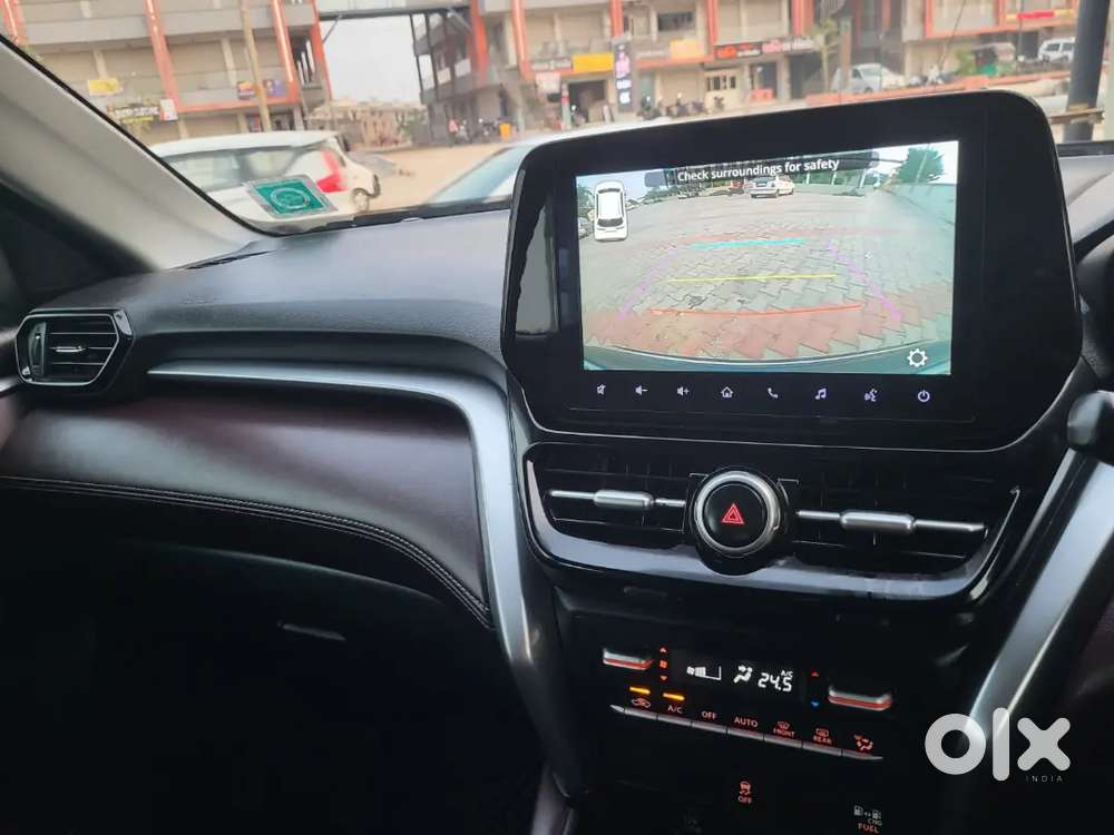 Maruti Suzuki Grand Vitara 7 Seater 2024 Cng & Hybrids 28000 Km Driven