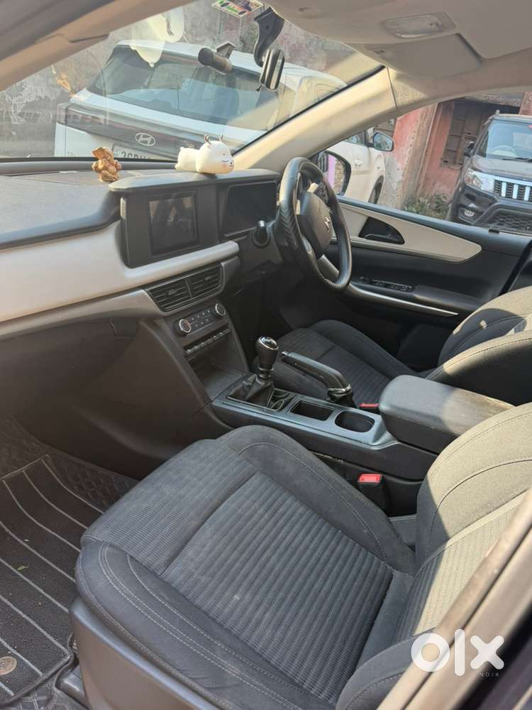 Mahindra Xuv700 Petrol 2025