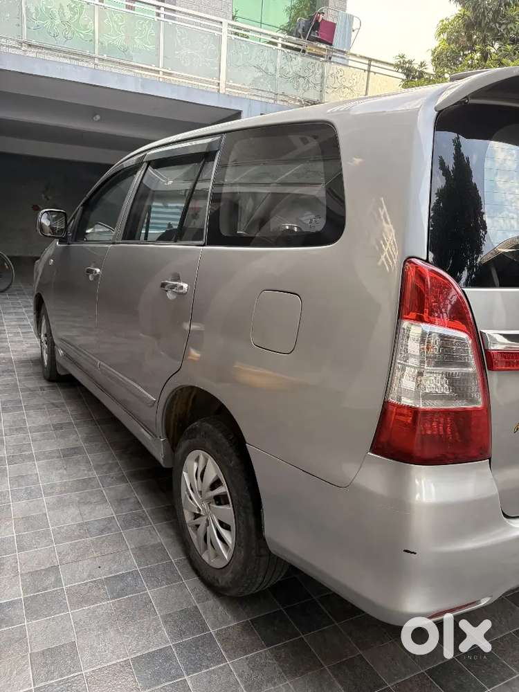 Innova Captain Seats Diesel