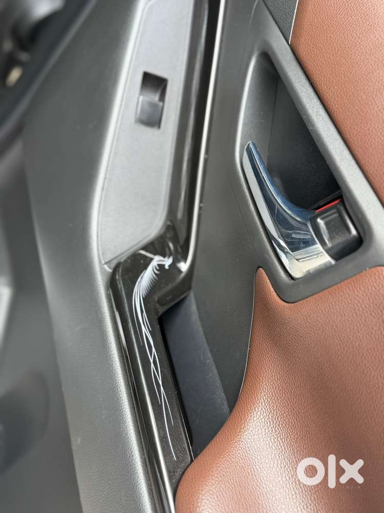 Toyota Innova Hycross 2.0 Vx Hybrid 8 Str, 2023, Cng & Hybrids