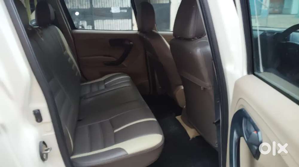 Mahindra Tuv 300 2015