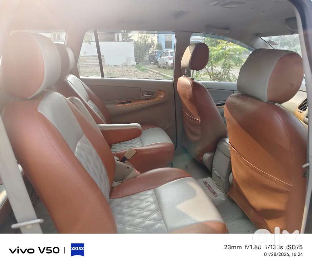 Toyota Innova 2011 Diesel Well Maintained