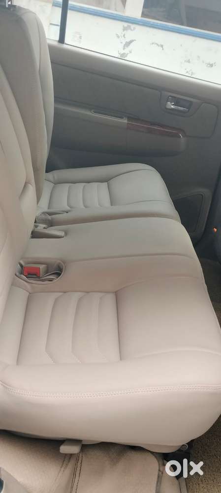 Toyota Fortuner 4x4 At, 2010, Diesel