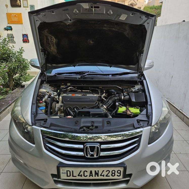 Honda Accord 2.4 Elegance Manual, 2011, Petrol