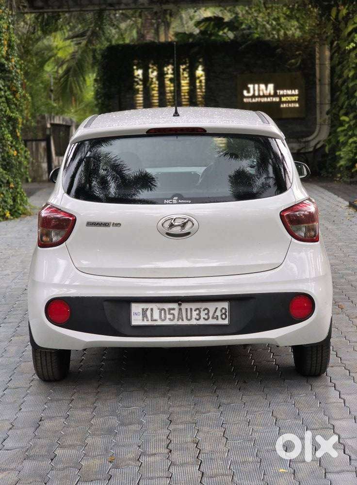 Hyundai Grand I10 2013-2016 At Sportz, 2019, Petrol