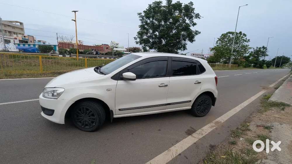Volkswagen Polo Petrol Manual 2011