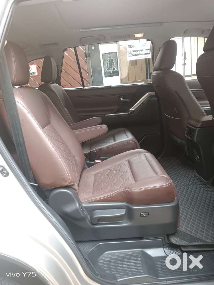 Toyota Innova Hycross 2.0 Zx (o) Hybrid 7 Str, 2023, Diesel