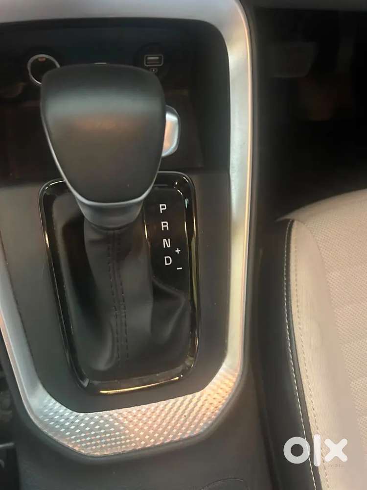 Kia Sonet Htx Diesel Automatic | January 2024
1.5l Diesel | Automatic