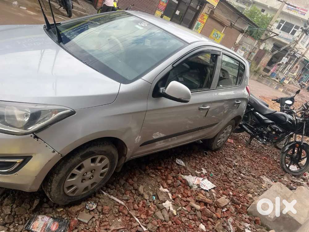 Hyundai I20 1.2 Magna 2014 Cng And Petrol Both ,ac Fully Worked