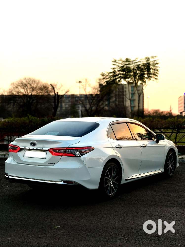 Toyota Camry Hybrid, 2022, Petrol