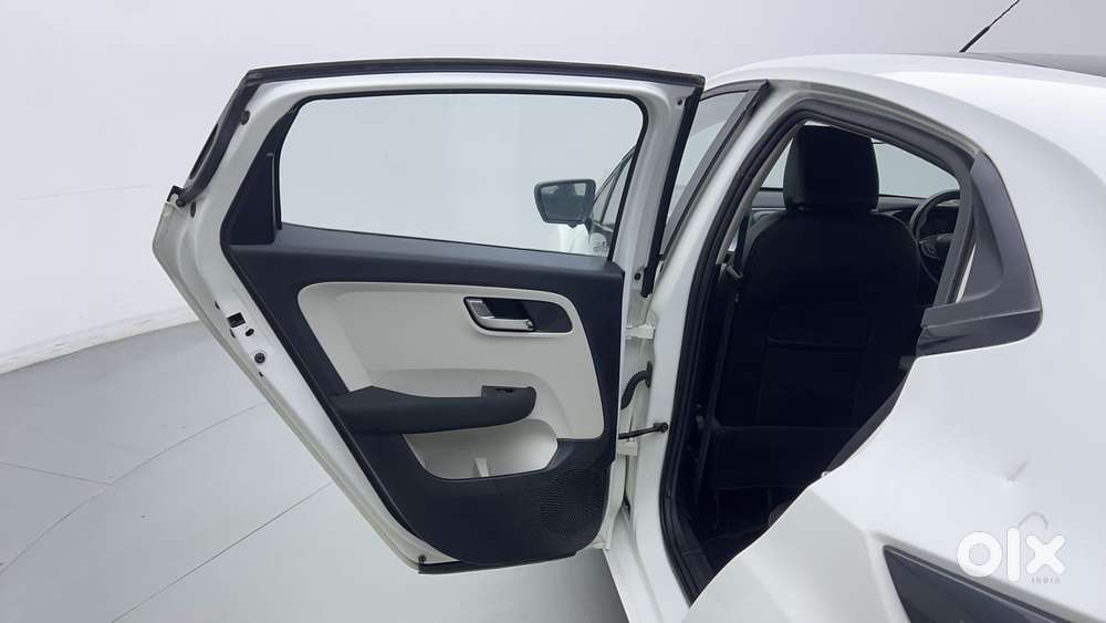 Tata Altroz 1.2 Xz Plus Petrol, 2022, Petrol