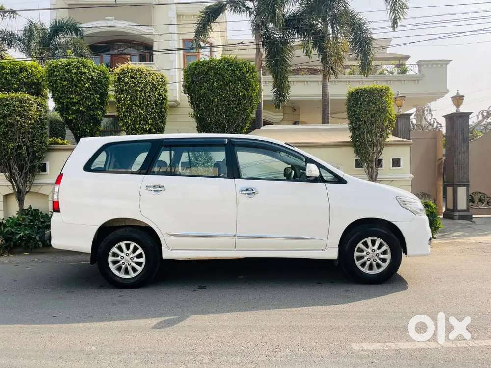 Toyota Innova 2013 Diesel 75000 Km Driven
