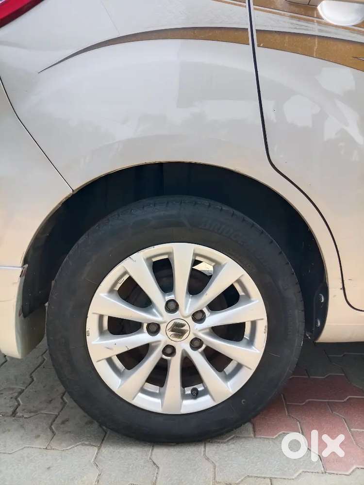 Maruti Suzuki Ertiga Zdi 2015