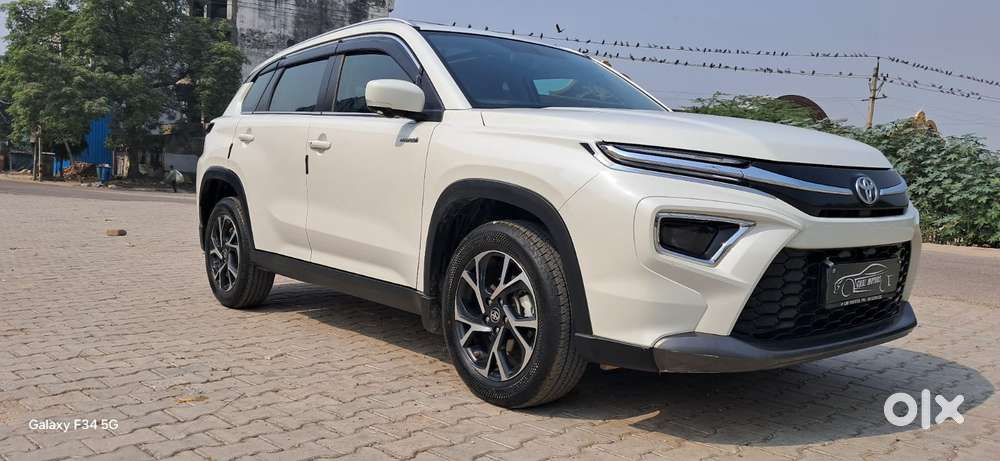 Toyota Urban Cruiser Hyryder 1.5 V Hybrid, 2024, Petrol