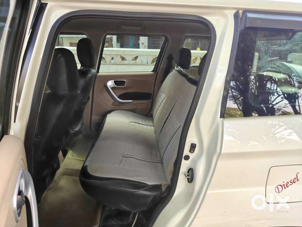 Mahindra Tuv 300 T10, 2018, Diesel