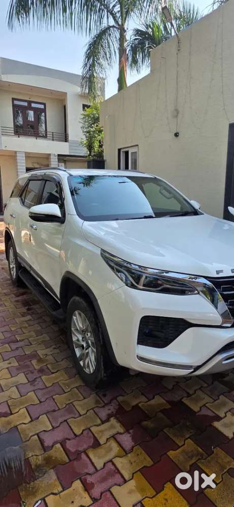 Toyota Fortuner 4X4 AT 2.8 Diesel, 2023, Diesel