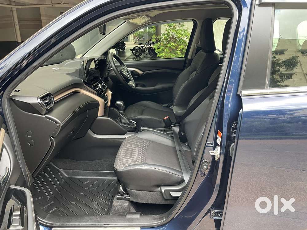 Maruti Suzuki Grand Vitara 1.5 Alpha Plus Intelligent Hybrid Ecvt, 2..