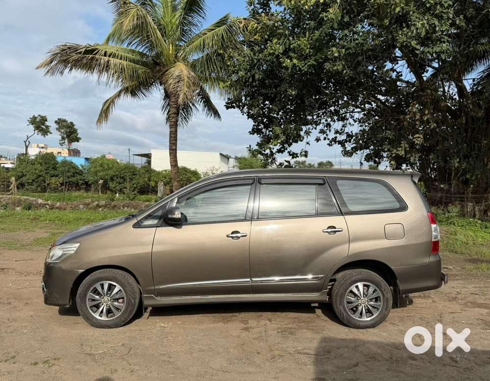Toyota Innova 2015 Diesel Well Maintained