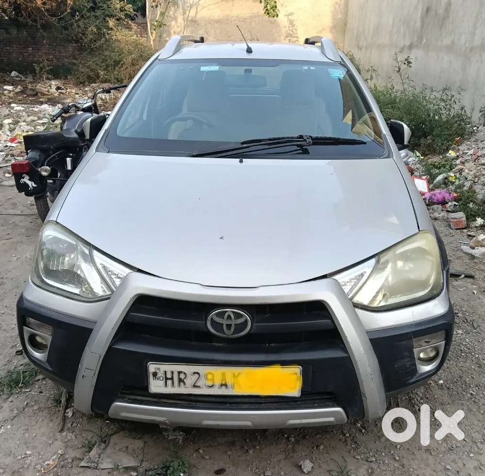 Toyota Etios Cross 2015 Petrol Well Maintained
