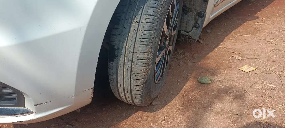 Maruti Suzuki Dzire 2021 Petrol 40000 Km Driven