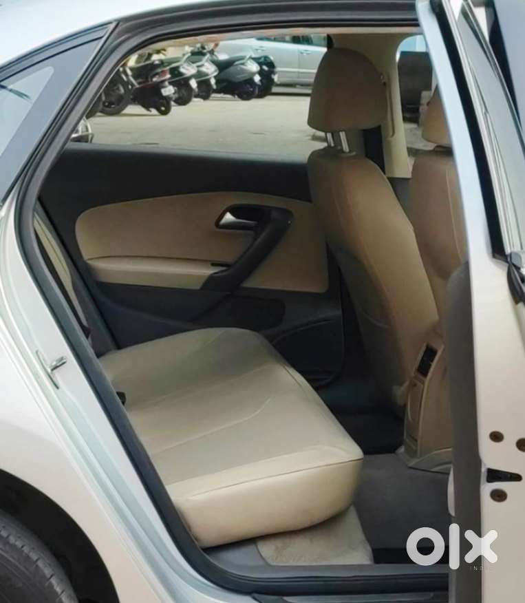 Volkswagen Vento 1.2 Tsi Highline Plus At, 2016, Petrol