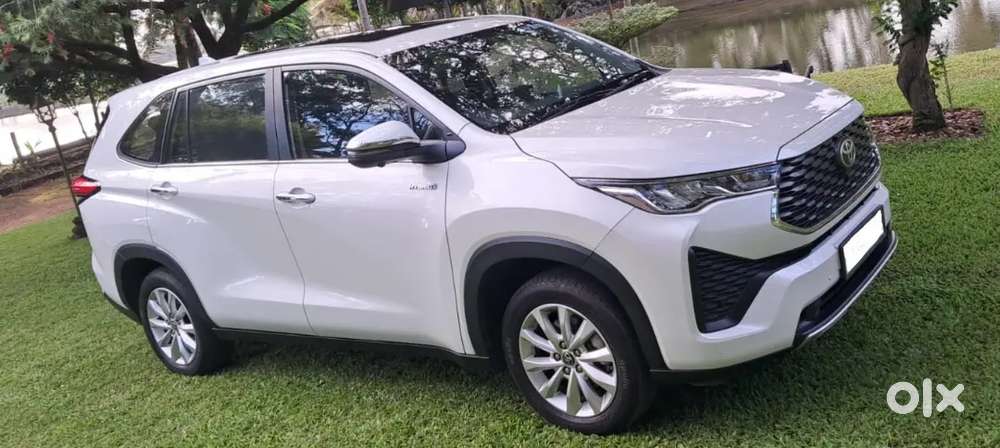 Toyota Innova Hycross Hybrid Vxo