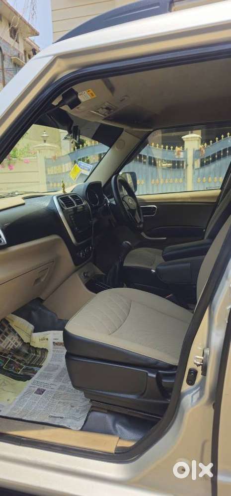 Mahindra Tuv 300 T10, 2018, Diesel