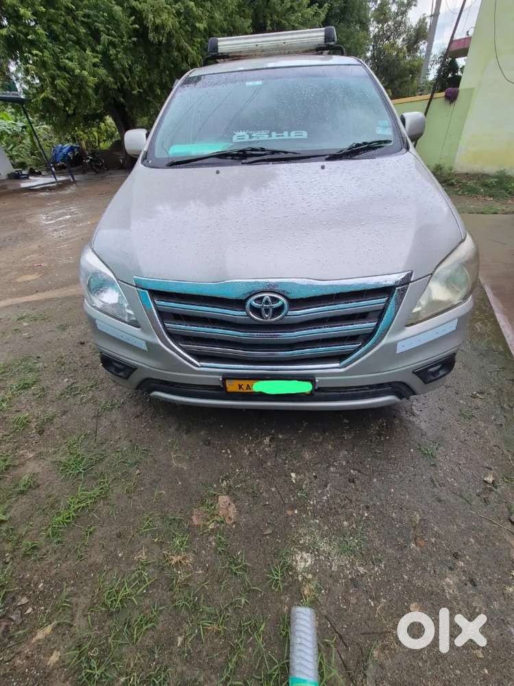 Toyota Innova 2012 Diesel 450000 Km Driven