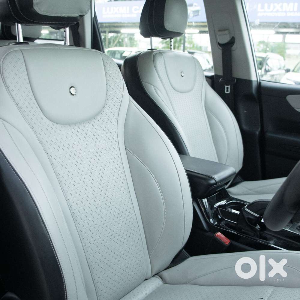 Mahindra Xuv700 2.2 Ax 5 Diesel At Str, 2022, Diesel