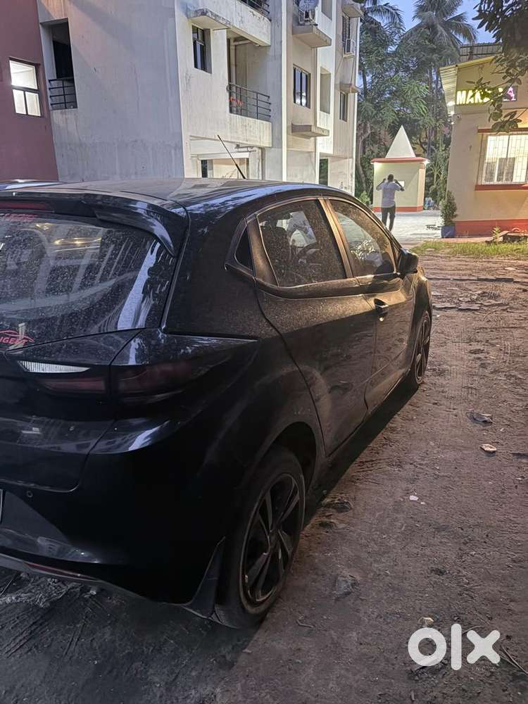 Tata Altroz Petrol 2021