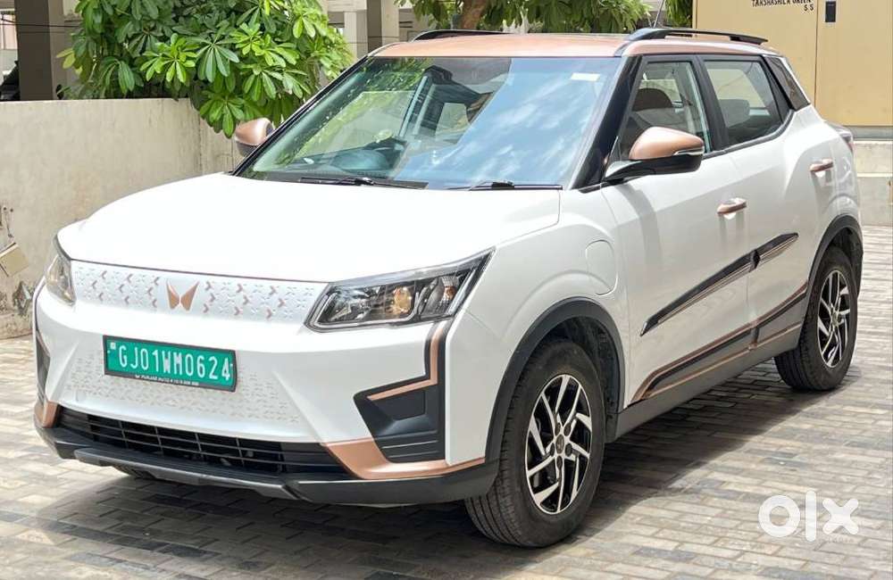Mahindra XUV400 EV EL Fast Charger, 2023, Electric - Photo 3