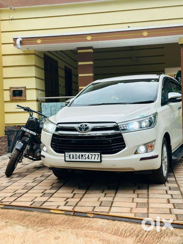 Toyota Innova Crysta Diesel 2016