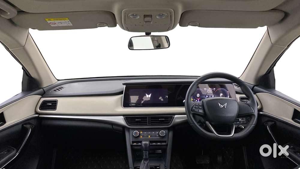 Mahindra Xuv700 2.0 Ax 5 Petrol At Str, 2022, Petrol