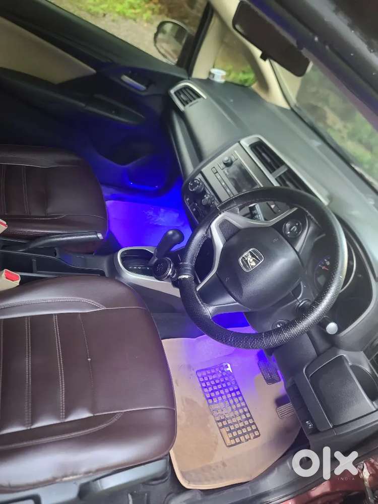 Honda Jazz Petrol Cvt Automatic 2nd Owner 2016