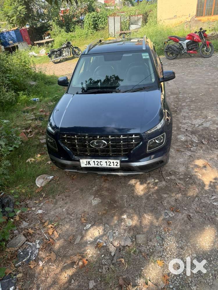 Hyundai Venue Diesel 102500 Km Driven