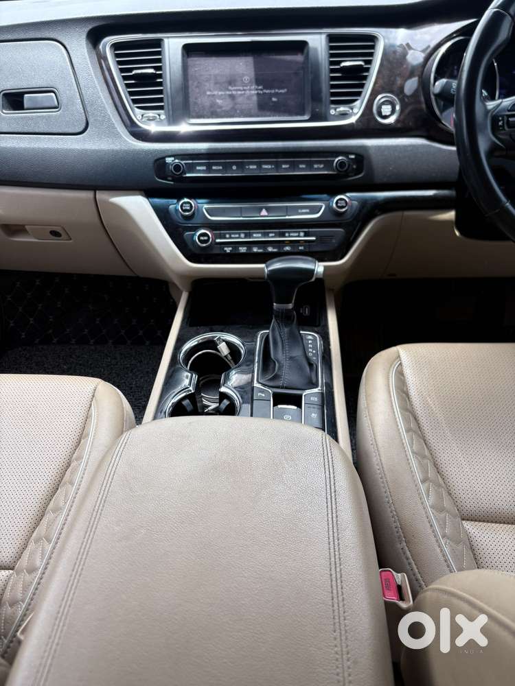 Kia Carnival Limousine Plus 7 Str, 2023, Diesel